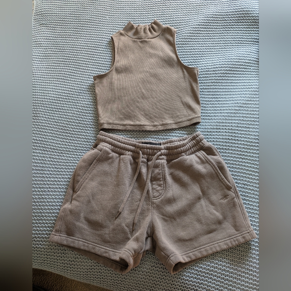Everlane Taupe Crop Top XS
